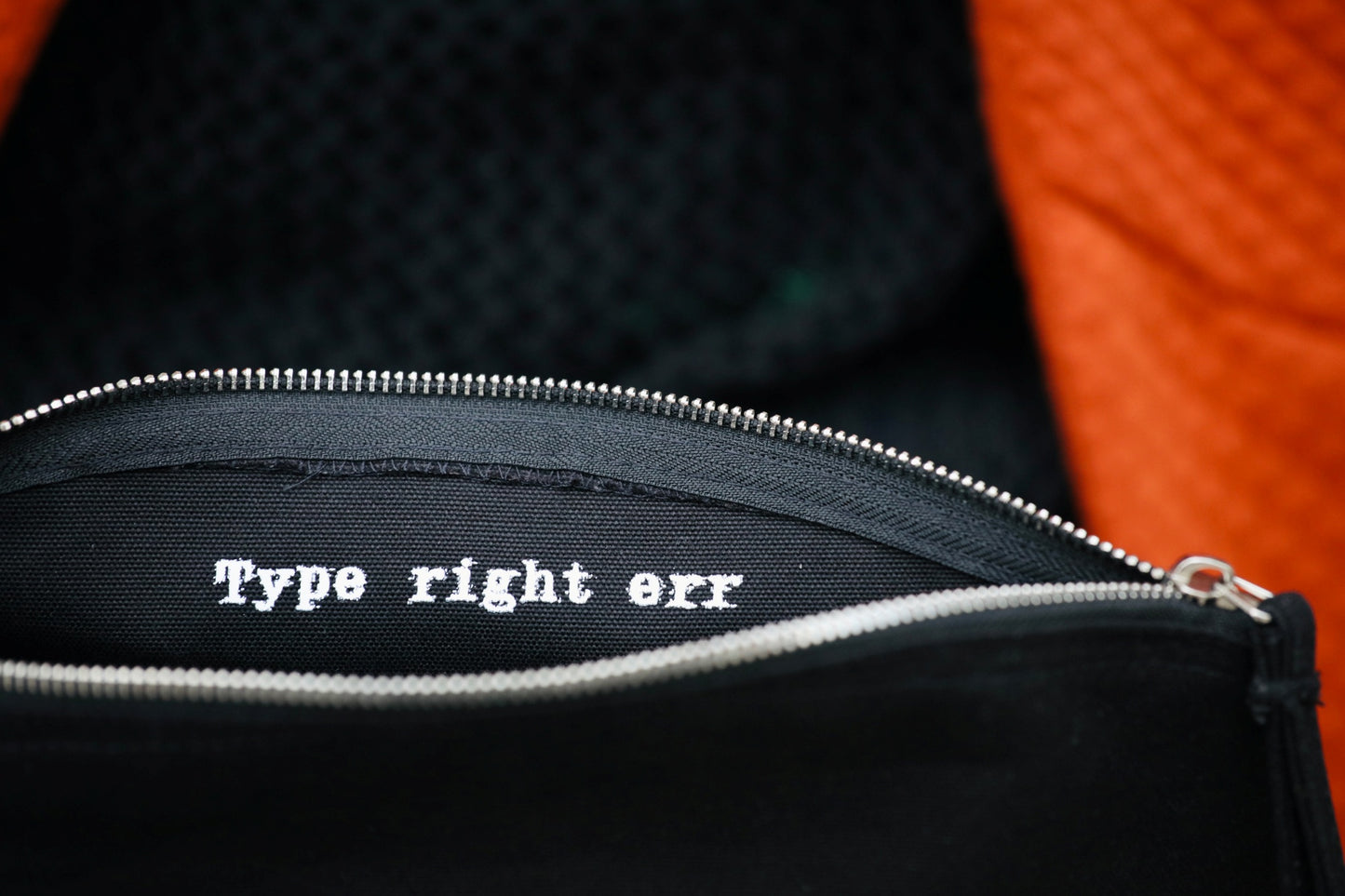 Torbica Na smrt zaljubljena v življenje