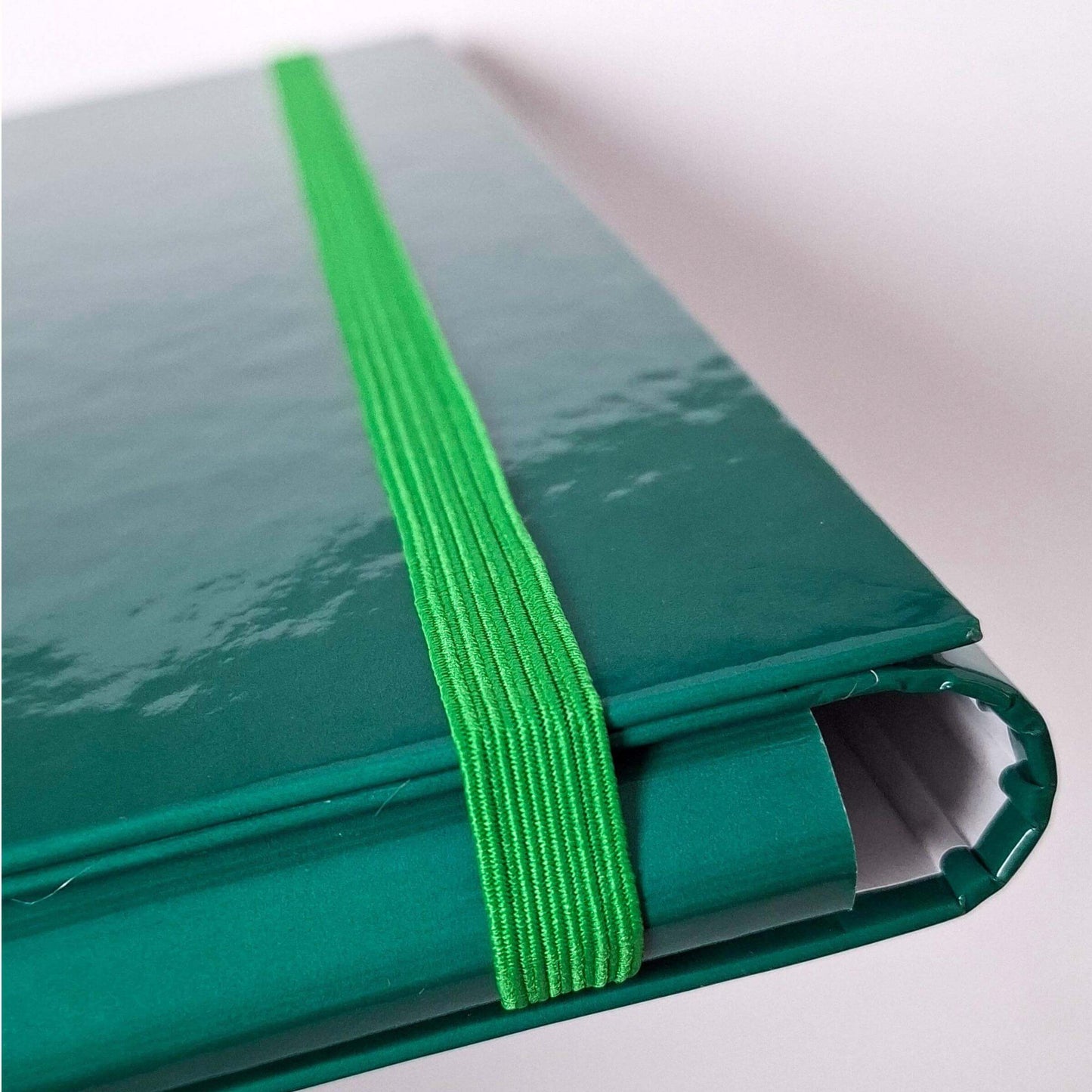 Mapa s klapo in elastiko Axis, A4/30mm, zelena