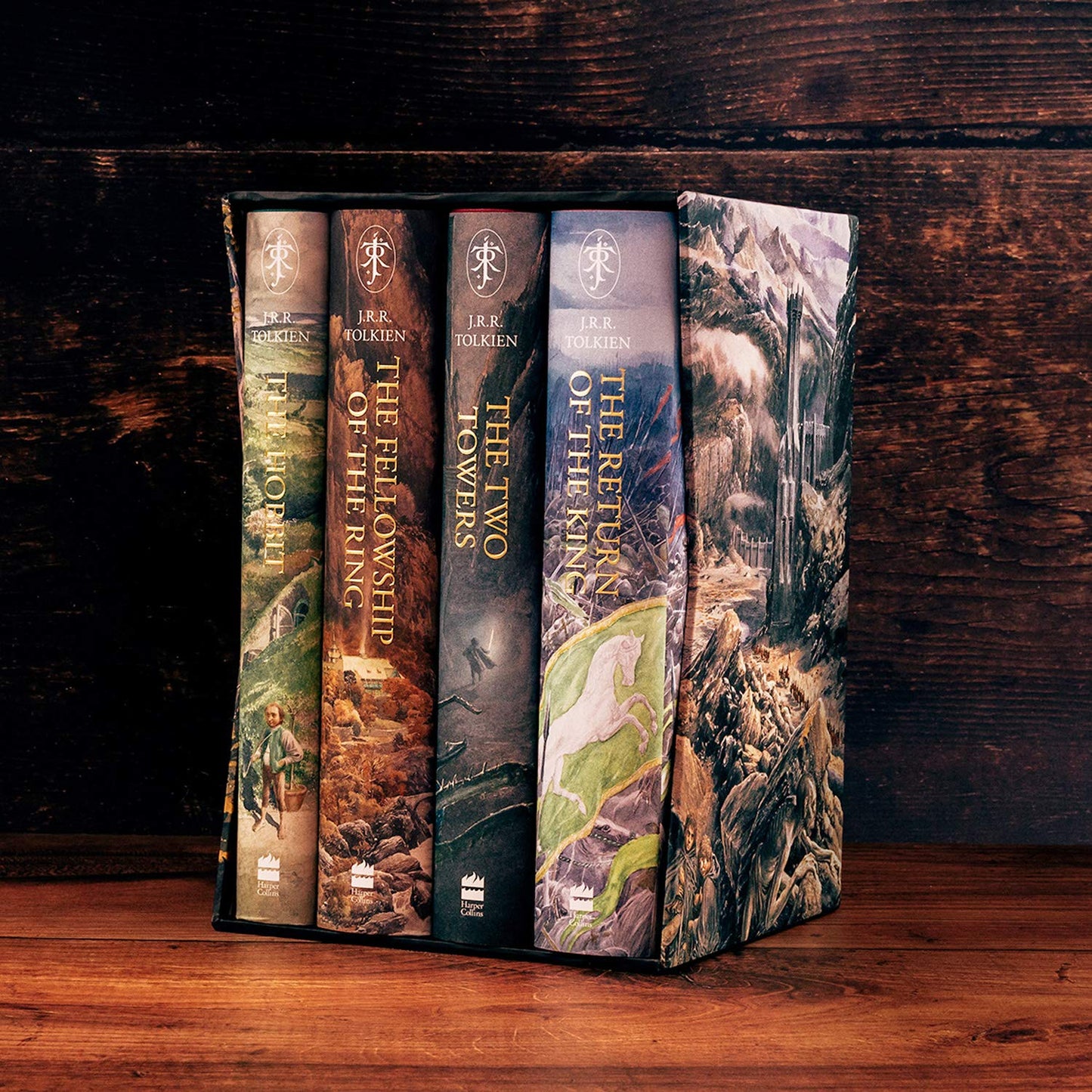 The Hobbit & The Lord Of The Rings Boxed Set (Illustrated Edition)