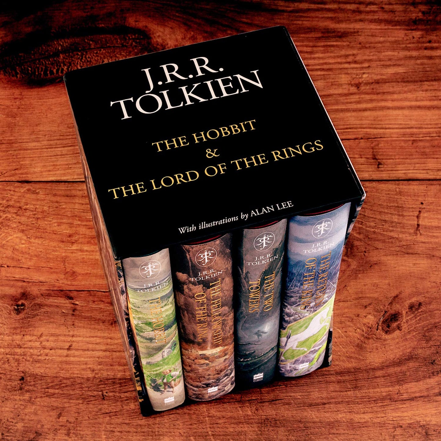 The Hobbit & The Lord Of The Rings Boxed Set (Illustrated Edition)