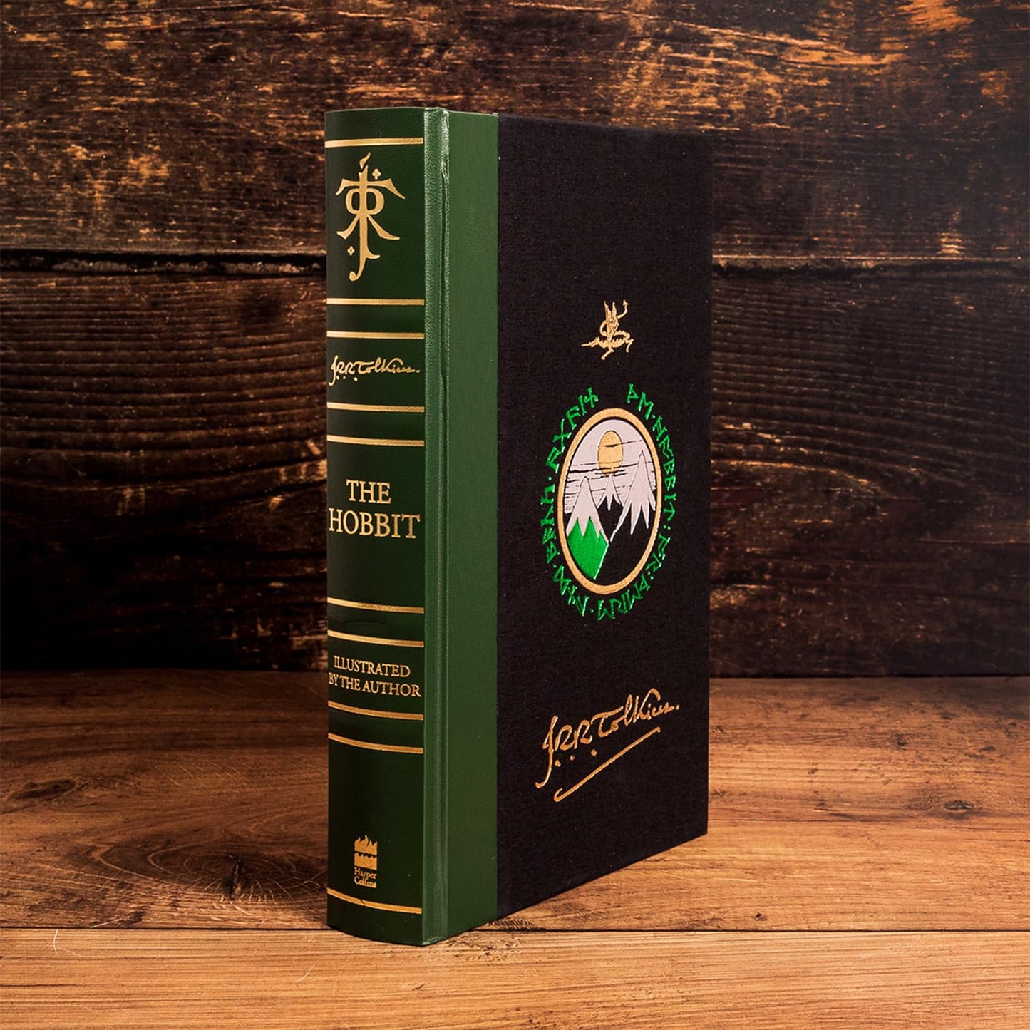 The Hobbit Deluxe Edition - Illustrated by the Author
