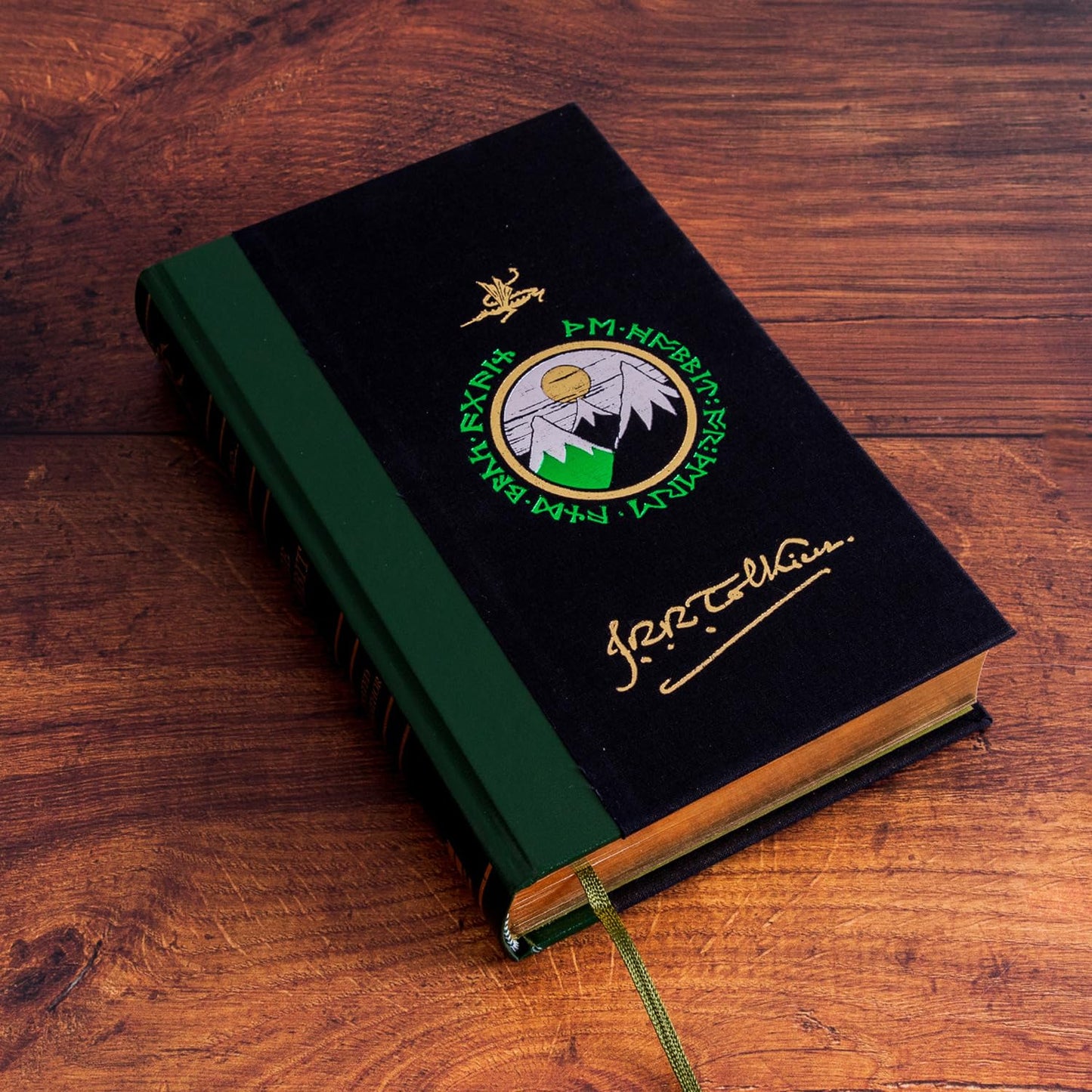 The Hobbit Deluxe Edition - Illustrated by the Author