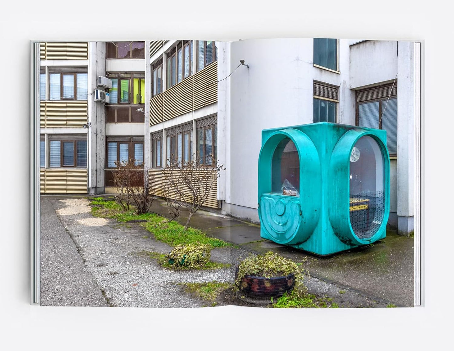 Kiosk : The Last Modernist Booths Across Central and Eastern Europe