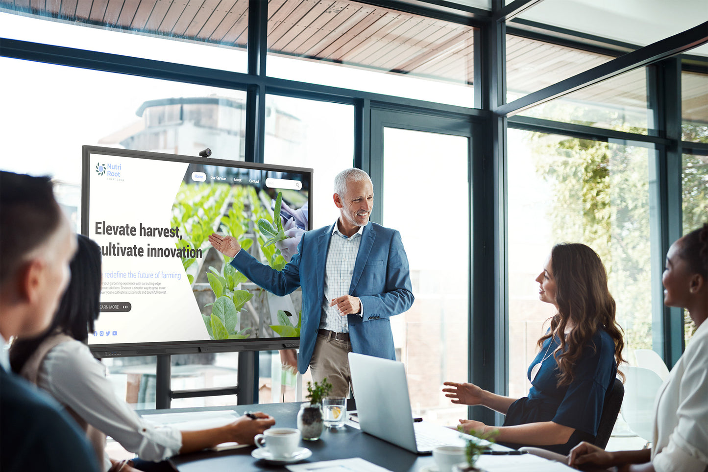 Interaktivni zaslon NEWLINE ELARA PRO 75"