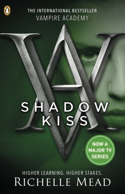 Shadow Kiss (Vampire Academy 3)