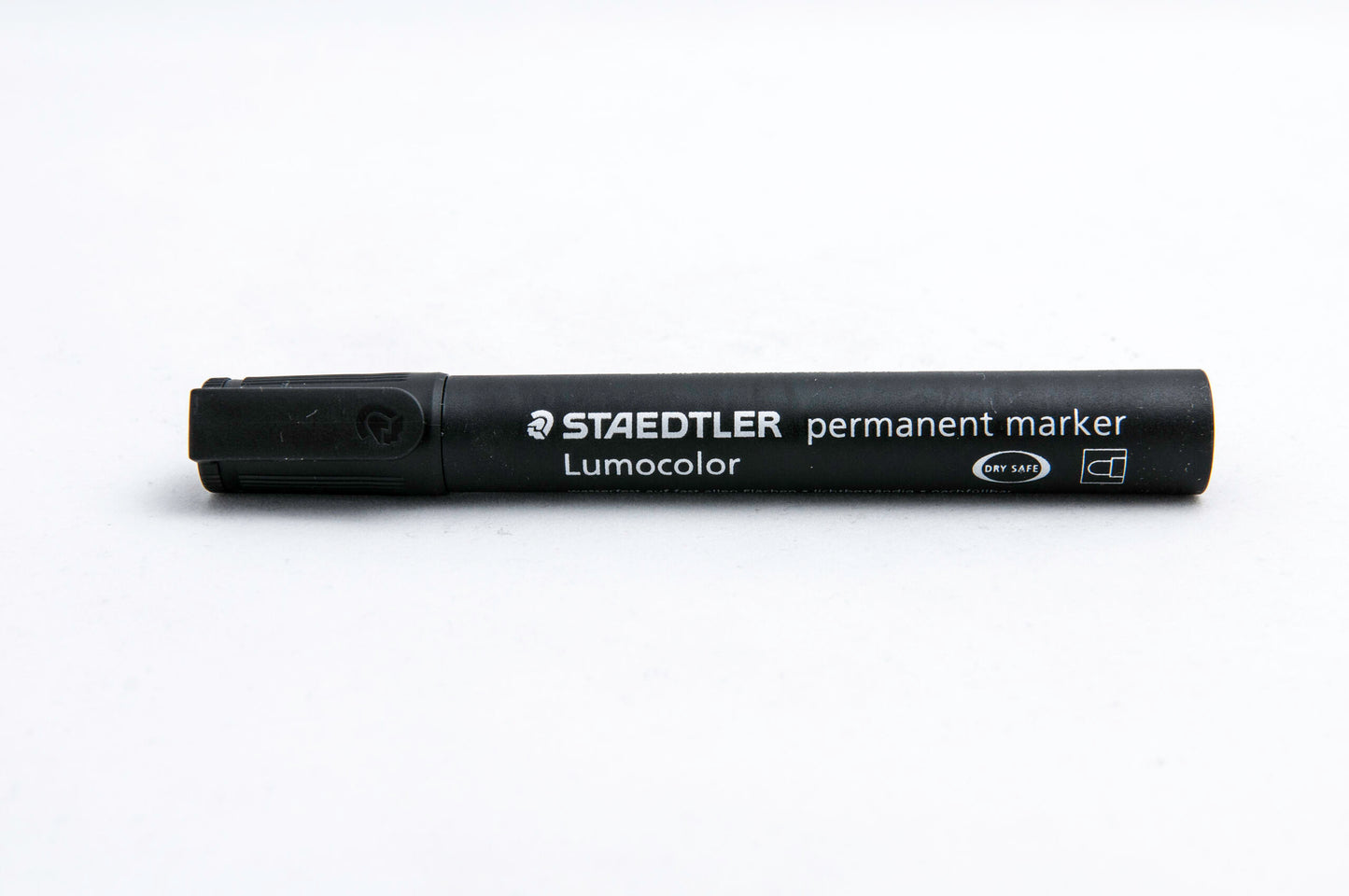 Permanentni marker Staedtler Lumocolor 352-9, črn