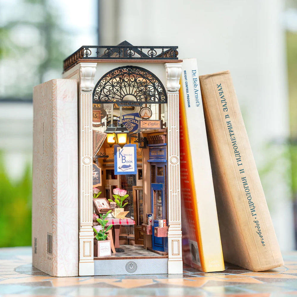 3D sestavljanka in držalo za knjige Book Nook, Arcade Dating