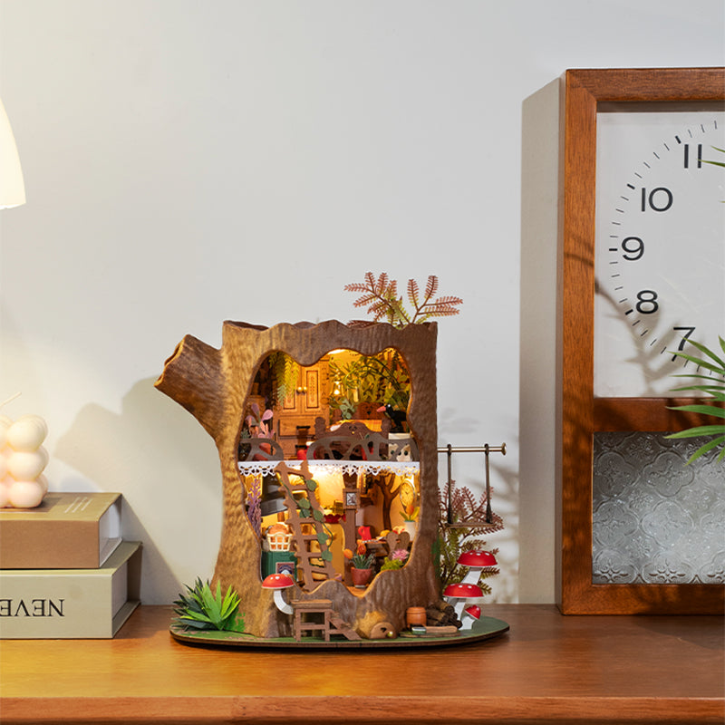 3D sestavljanka in držalo za knjige Book Nook, Fairytale Tree House