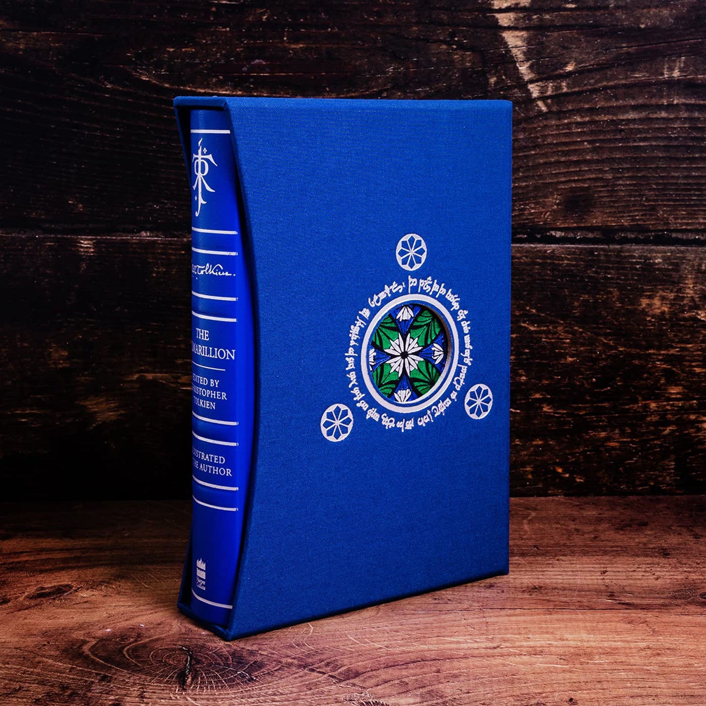 The Silmarillion Deluxe Edition - Illustrated by the Author