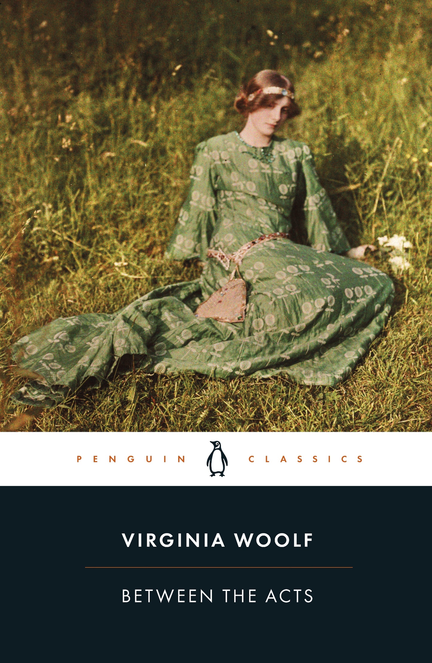 Between the Acts (Penguin Classics)