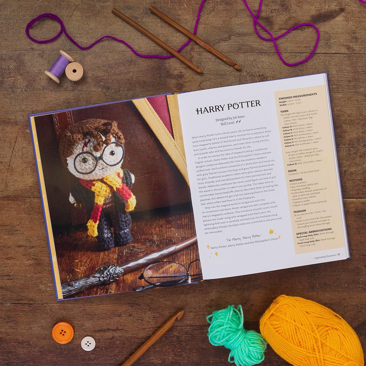 Harry Potter: The Official Book of Crochet Amigurumi