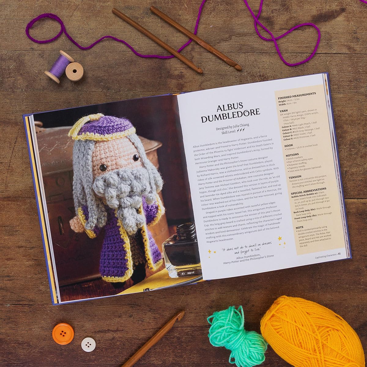 Harry Potter: The Official Book of Crochet Amigurumi