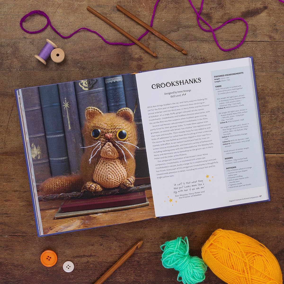 Harry Potter: The Official Book of Crochet Amigurumi